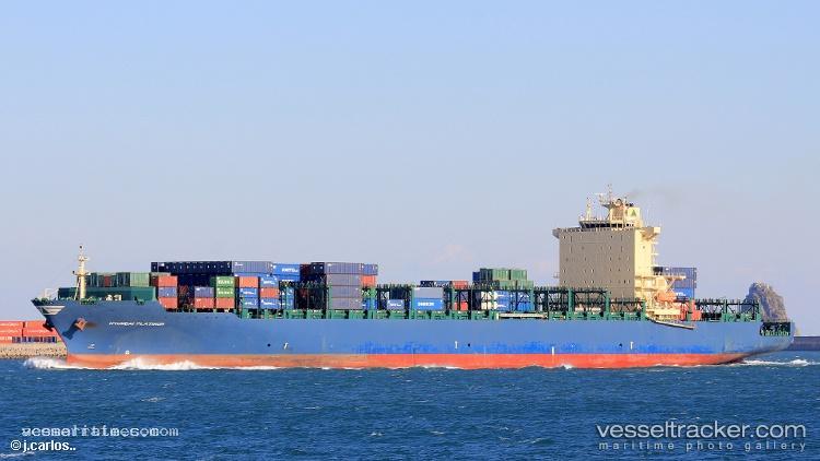 Hyundai-Platinum - Container Ship vessel registered in Liberia