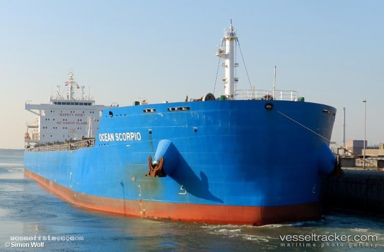 Xin-Hai-Tong-810 - Bulk Carrier vessel registered in Liberia