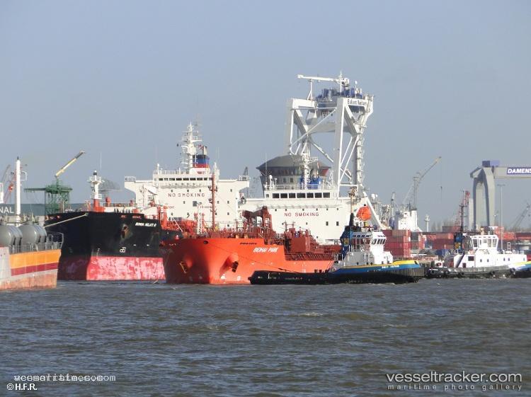 Golden-Ray - Chemical Oil Products Tanker vessel registered in Liberia