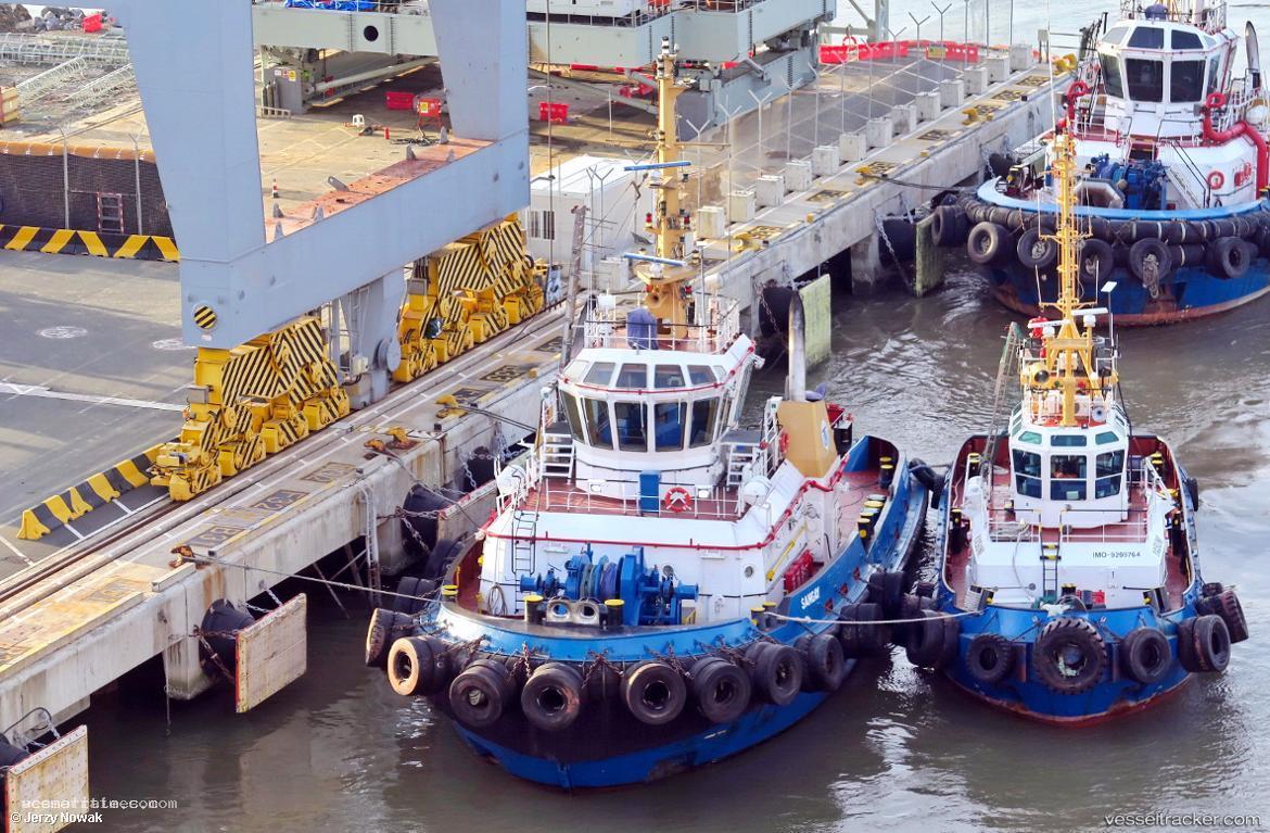 Sangay - Tug vessel registered in Ecuador