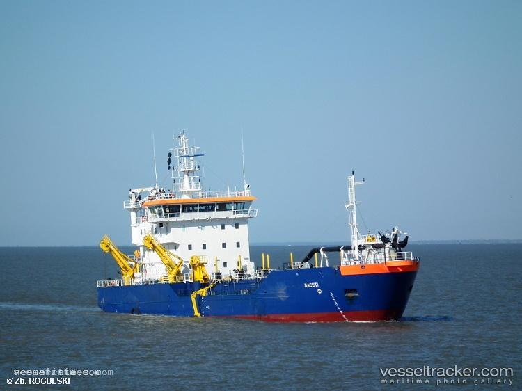 Macuti - Hopper Dredger