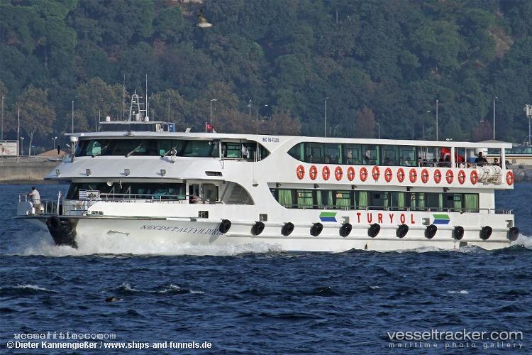 Lord-Of-The-Highland - Cruise Ship vessel registered in United Kingdom