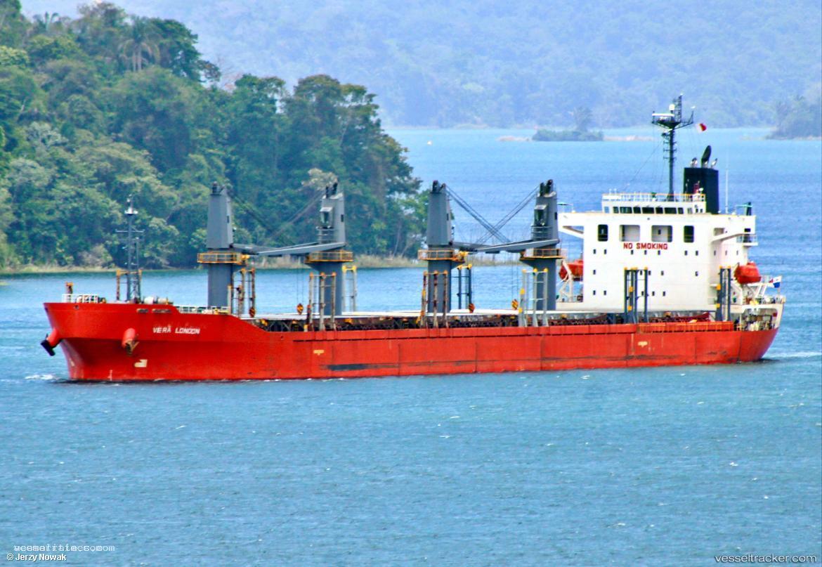 Vera-London - Bulk Carrier vessel registered in Panama