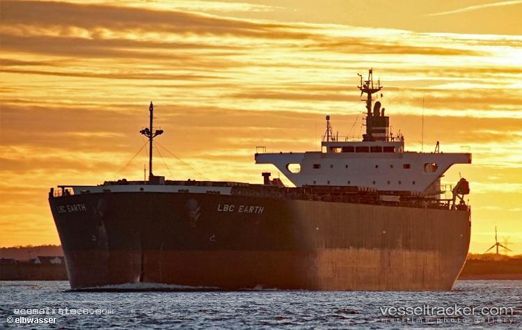 Lb-Earth - Bulk Carrier vessel registered in Marshall Islands