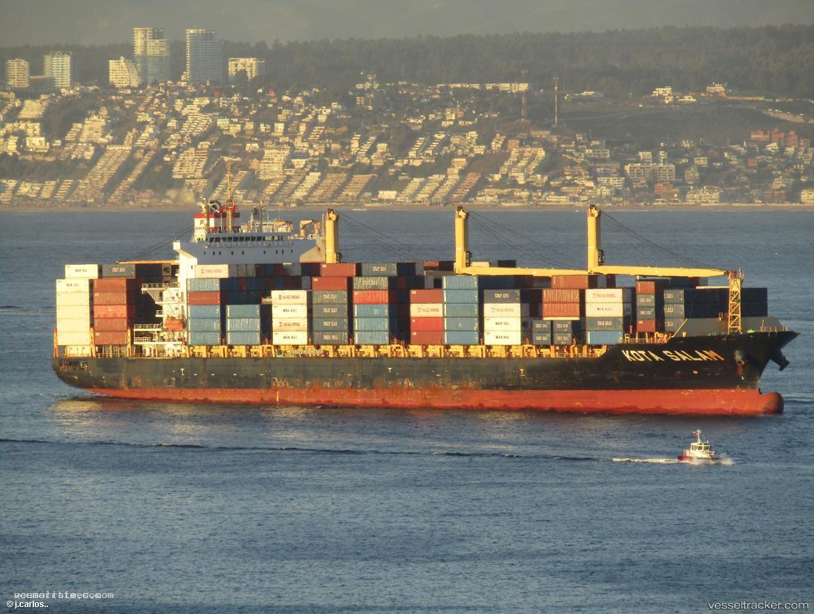 Kota-Salam - Container Ship vessel registered in Singapore