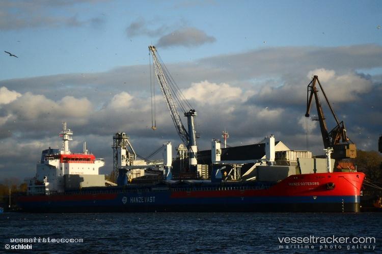 Uniglobe - Bulk Carrier vessel registered in Netherlands
