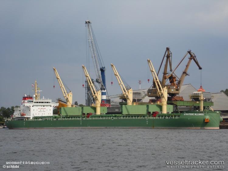 Strategic-Alliance - Bulk Carrier vessel registered in Singapore