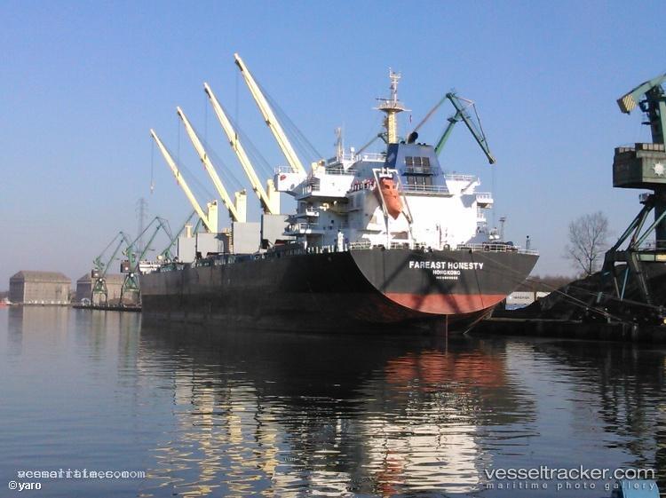 Fareast-Honesty - Bulk Carrier vessel registered in Hong Kong