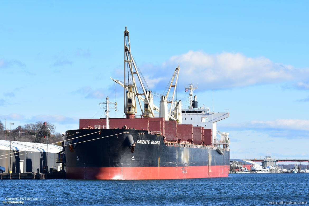 Oriente-Gloria - Bulk Carrier vessel registered in Panama
