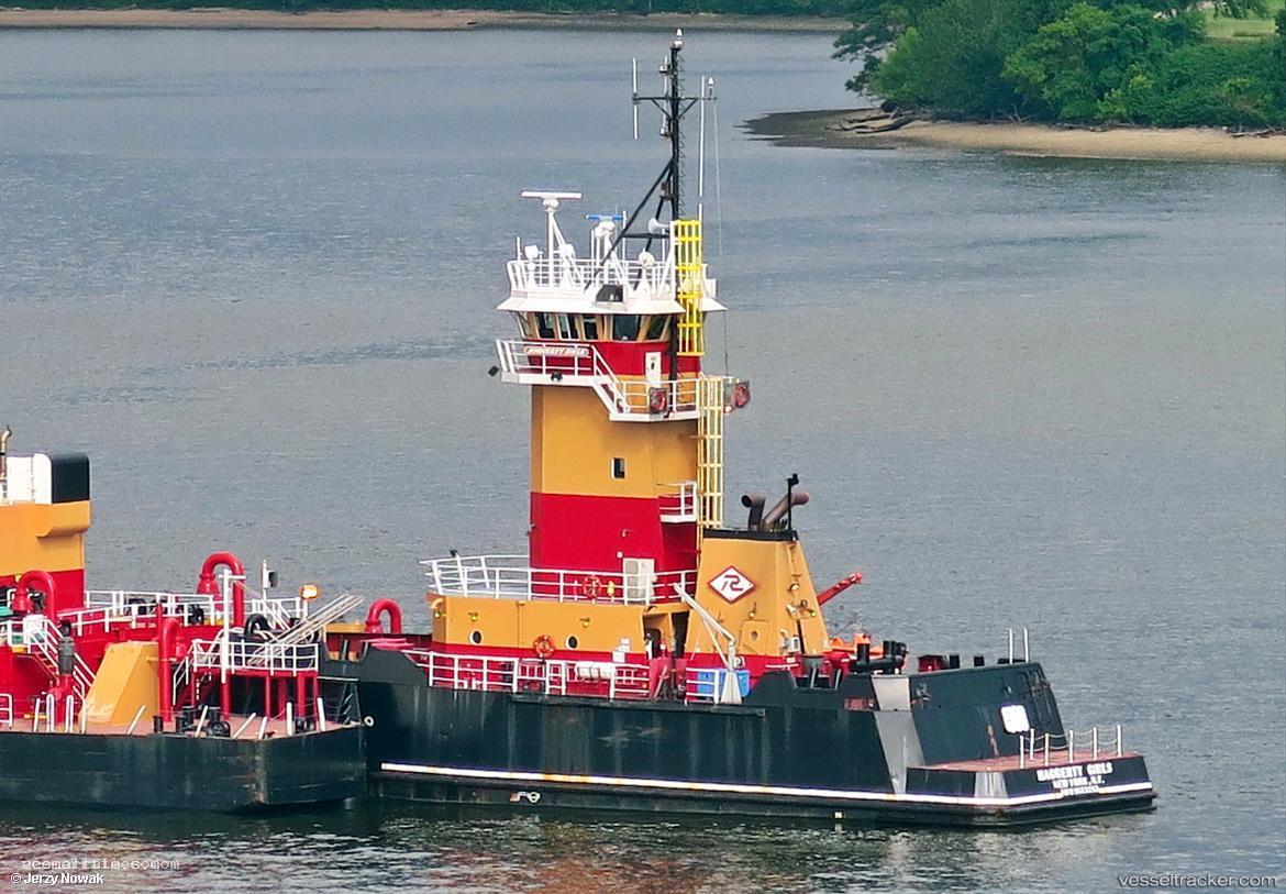 Haggerty-Girls - Pusher Tug vessel registered in United States of America