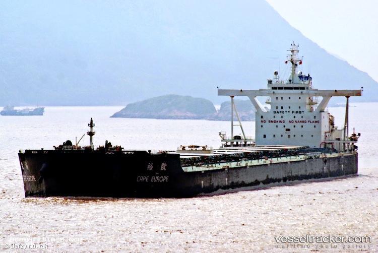 Cape-Europe - Bulk Carrier vessel registered in Singapore