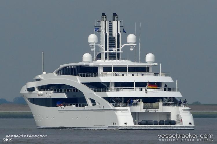 I-Dynasty - Service Ship vessel registered in Cayman Islands