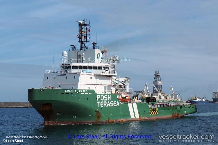 Posh-Eagle - Service Ship vessel registered in Singapore