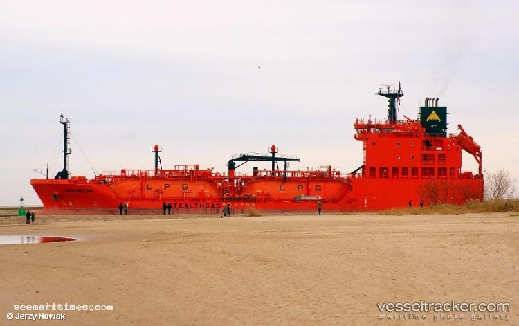 Benromach - Lpg Tanker vessel registered in Singapore