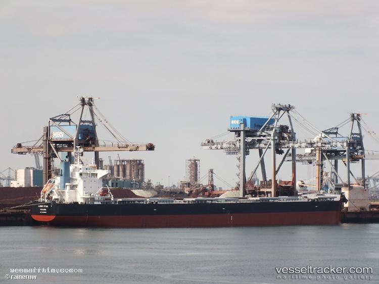 Lila-Fuji - Bulk Carrier vessel registered in Liberia