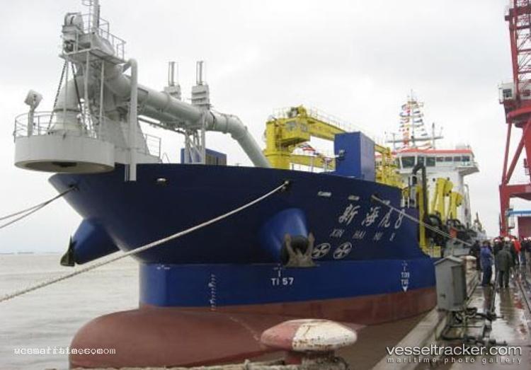 Xin-Hai-Hu-8 - Hopper Dredger vessel registered in China
