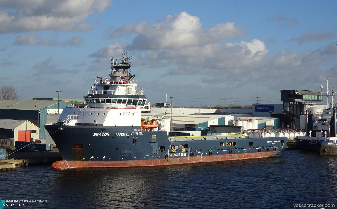 Seacor-Yangtze - Offshore Tug Supply Ship vessel registered in Marshall Islands