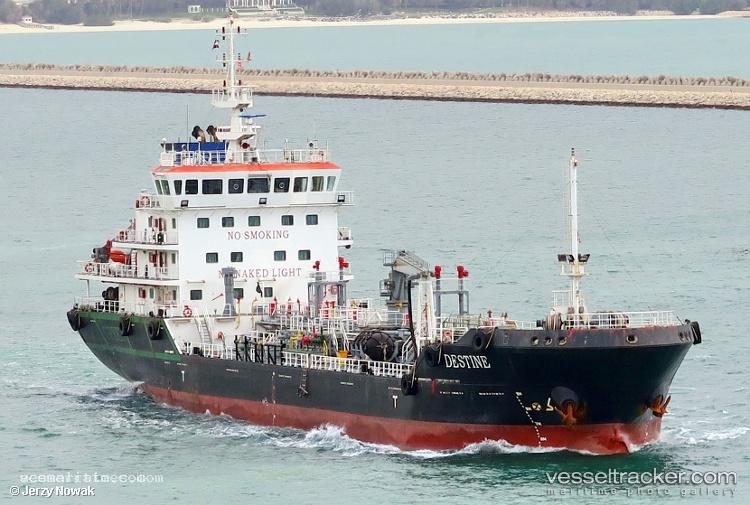 Kokako - Oil Products Tanker vessel registered in Singapore