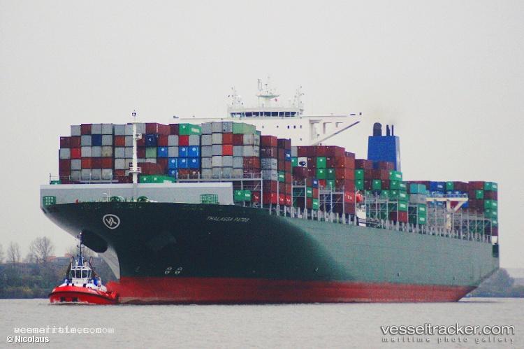 Savannah-Express - Container Ship vessel registered in Liberia