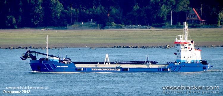 Ocean-Traverse-Nord - Hopper Dredger vessel registered in Canada