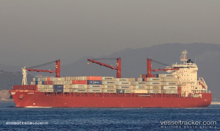Neptune-Matua - Container Ship vessel registered in Singapore
