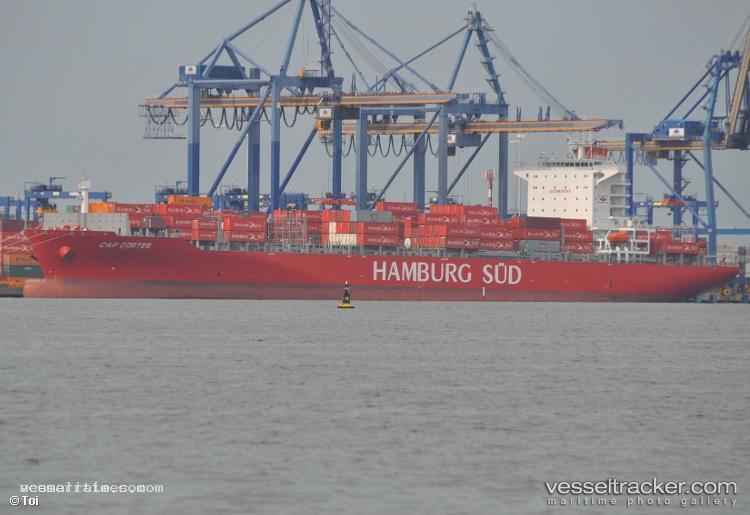 Osaka - Container Ship vessel registered in Portugal
