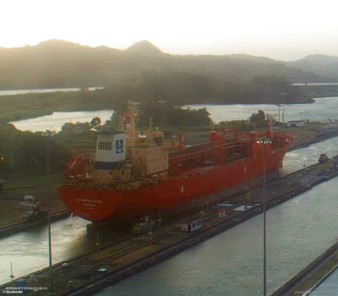 Navigator-Triton - Lpg Tanker vessel registered in Liberia