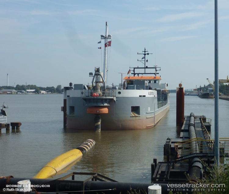 Albatros - Hopper Dredger vessel registered in Netherlands
