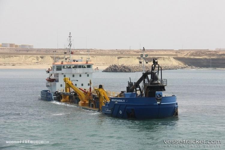 Omvac-Eume - Hopper Dredger vessel registered in Portugal