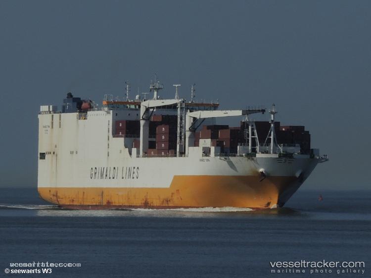 Grande-Tema - Deck Cargo Ship vessel registered in Italy