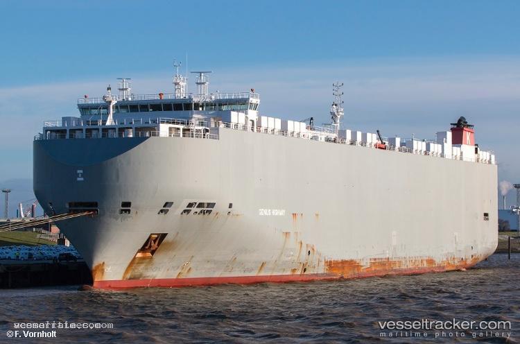 Genius-Highway - Vehicles Carrier vessel registered in Bahamas