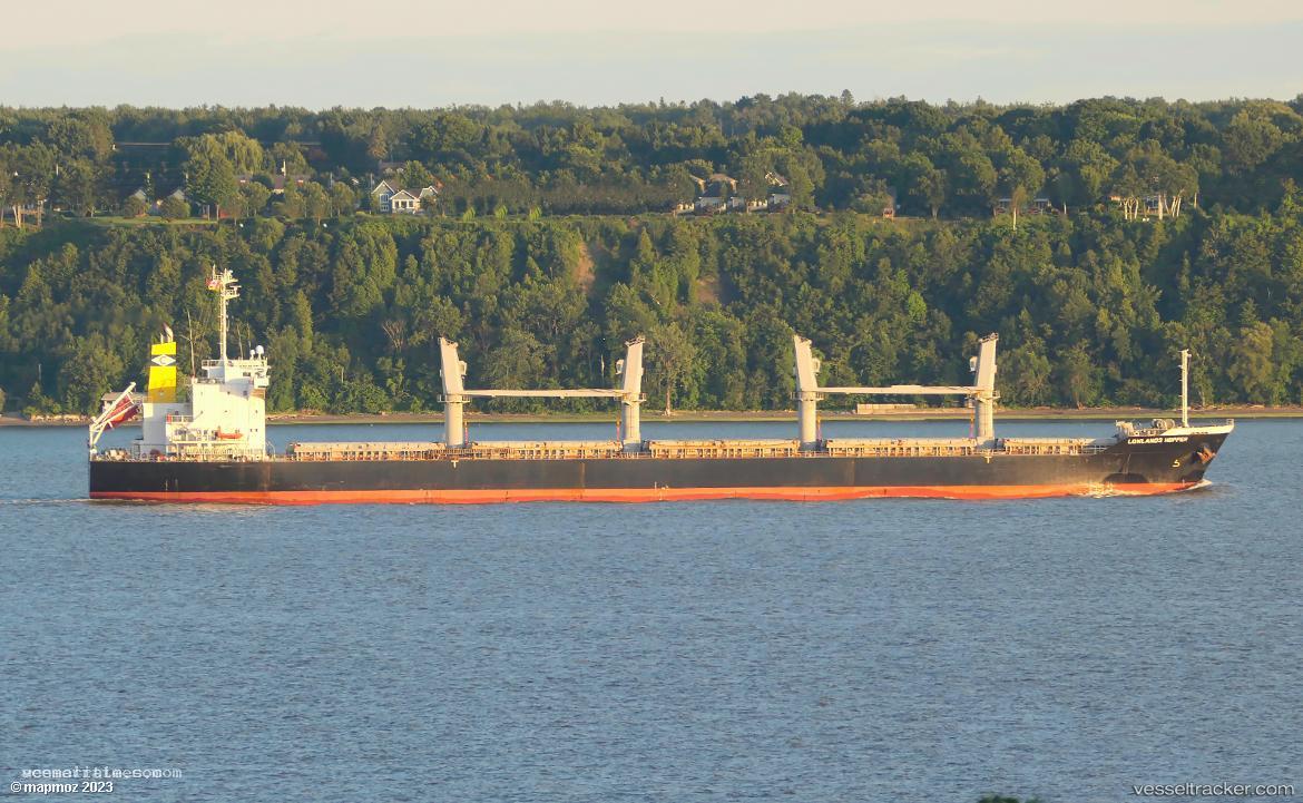 Lowlands-Shark - Bulk Carrier vessel registered in Marshall Islands