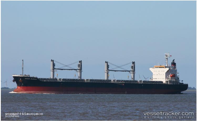 Ipswich-Bay - Bulk Carrier vessel registered in Hong Kong