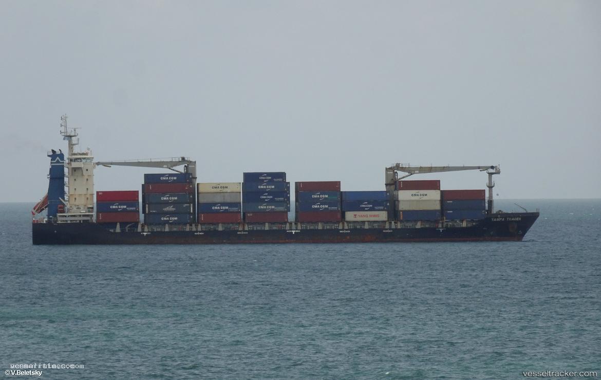 Elbtraveller - Container Ship vessel registered in Antigua and Barbuda