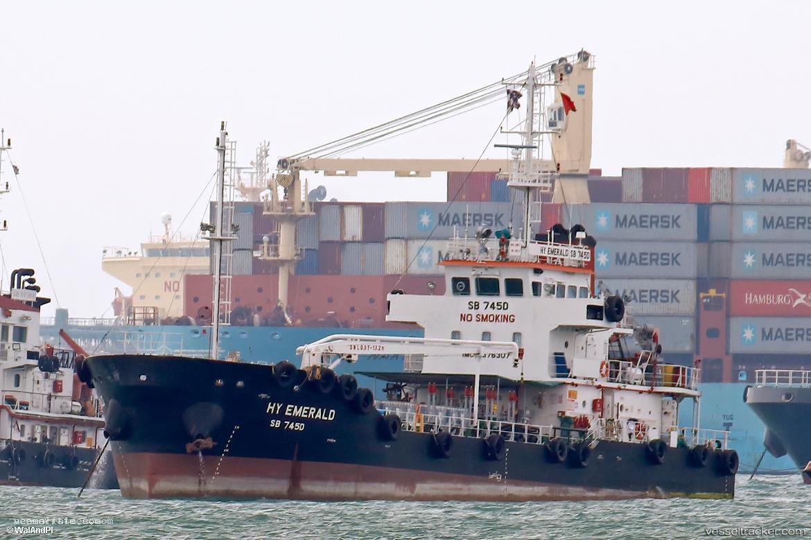 Hy-Emerald - Service Ship vessel registered in Singapore