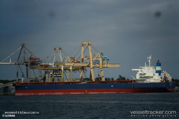 Golden-Deb - Bulk Carrier vessel registered in Marshall Islands