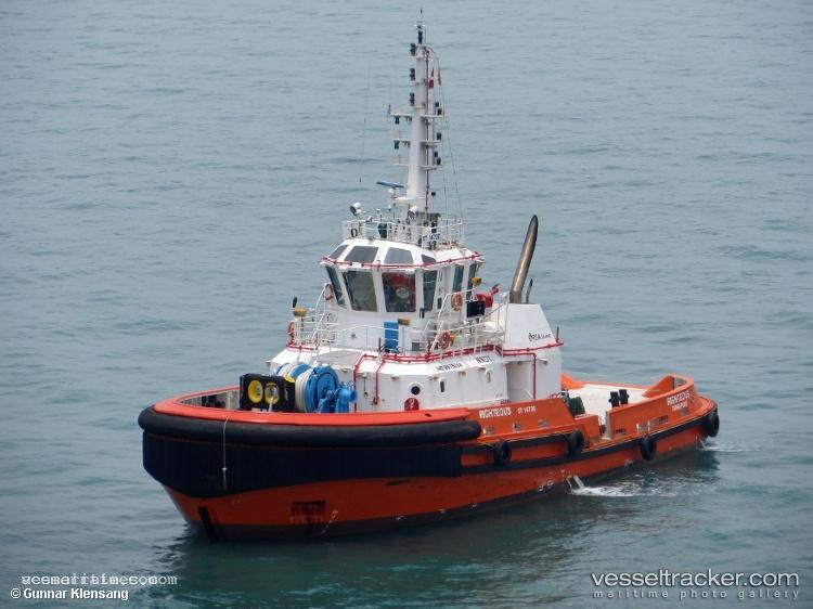Righteous-Nn21 - Tug vessel registered in Singapore