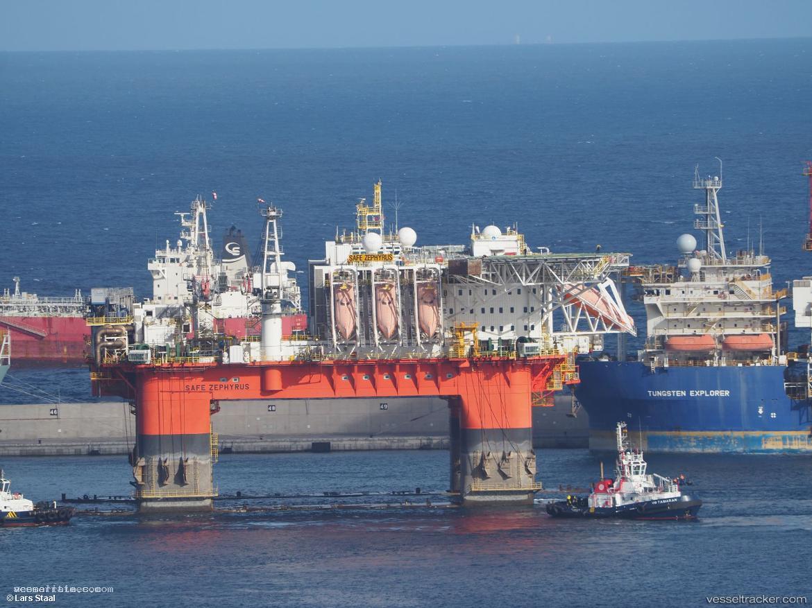 Safe-Zephyrus - Crewboat vessel registered in Singapore
