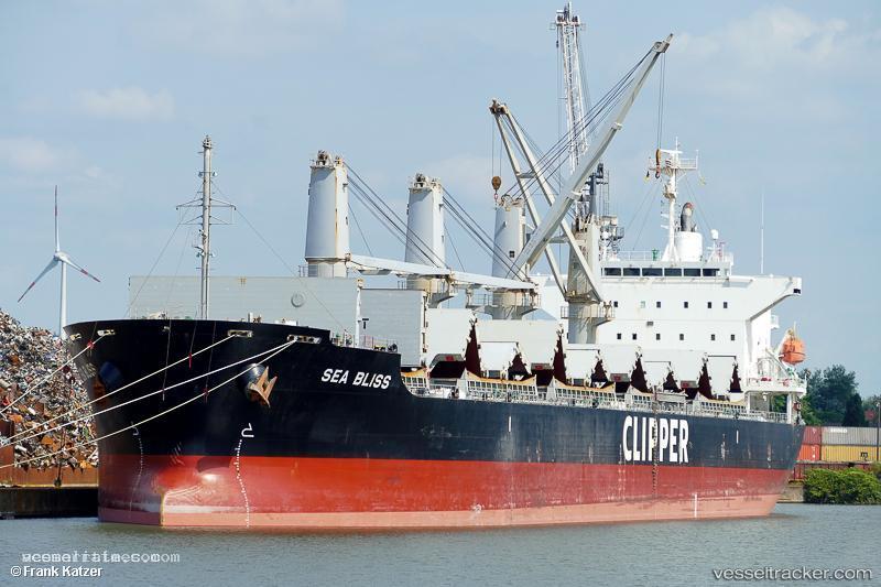 Sea-Bliss - Bulk Carrier vessel registered in Singapore
