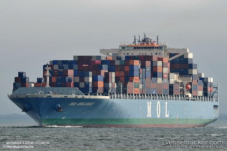Seaspan-Brilliance - Container Ship vessel registered in Hong Kong