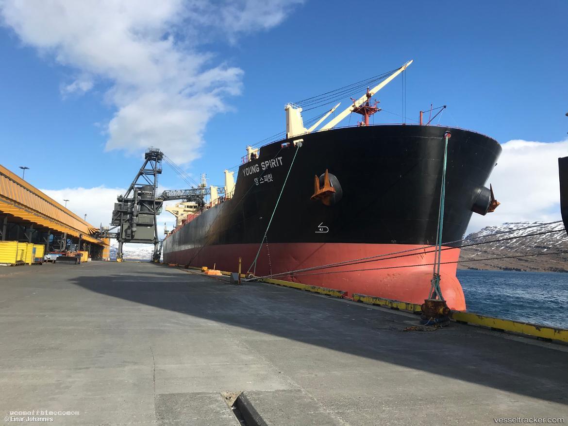 Young-Spirit - Bulk Carrier vessel registered in Marshall Islands