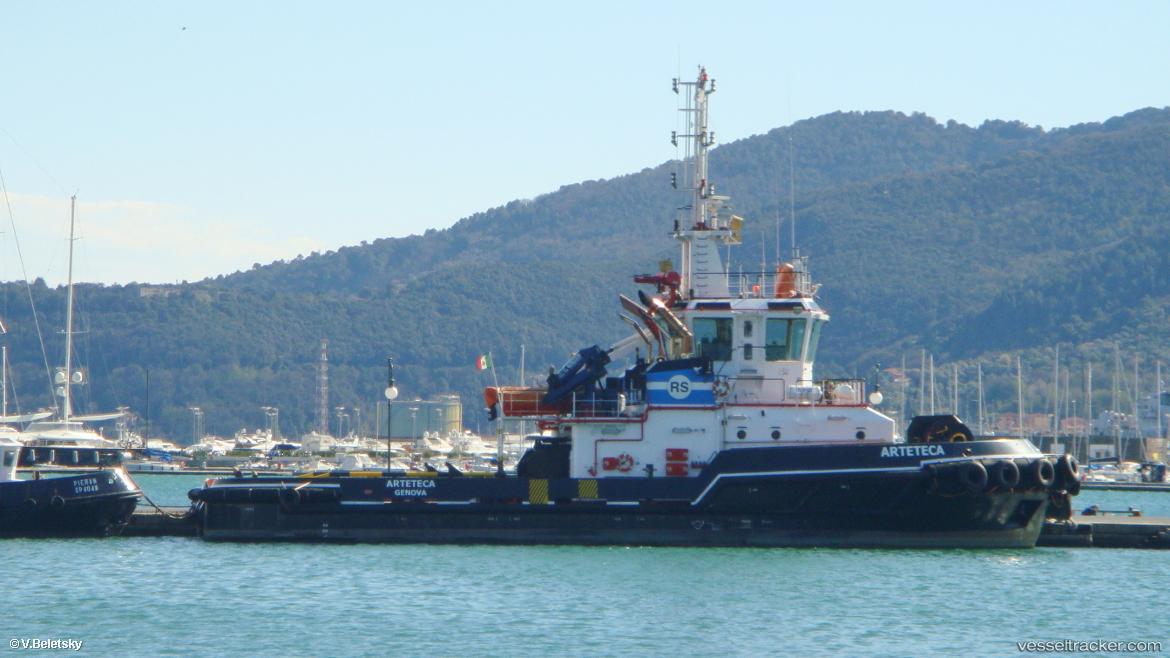 Arteteca - [tug.salvage_tug] vessel registered in Italy
