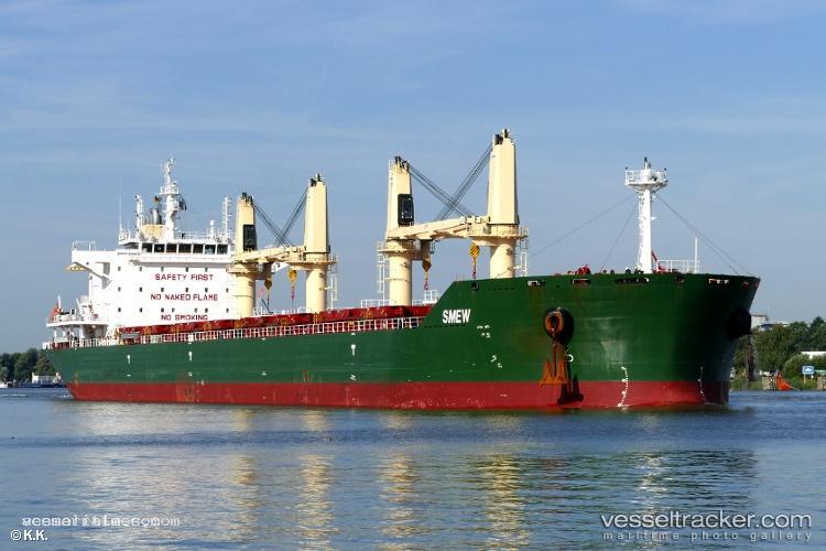 Smew - Bulk Carrier vessel registered in Cyprus