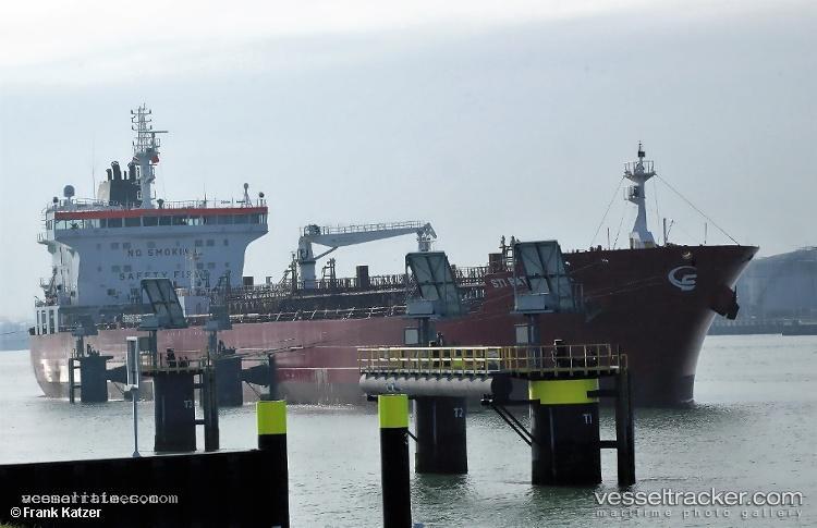 Sti-Battersea - Crude Oil Tanker vessel registered in Marshall Islands