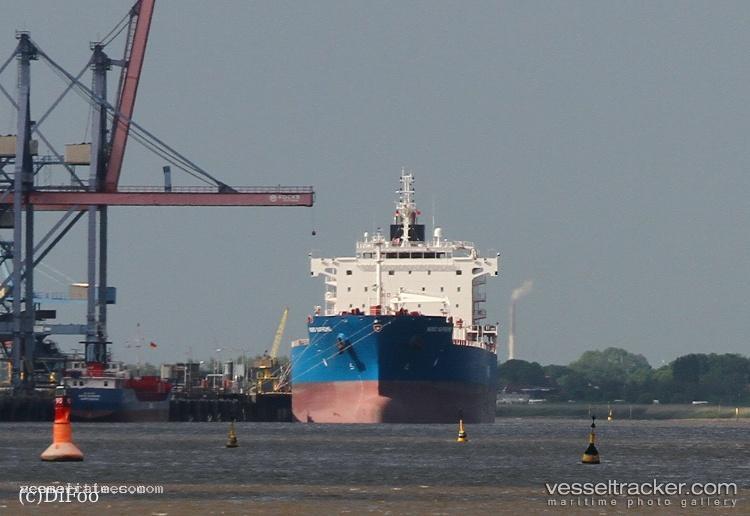 Pis-Jawa - Chemical Oil Products Tanker vessel registered in Panama