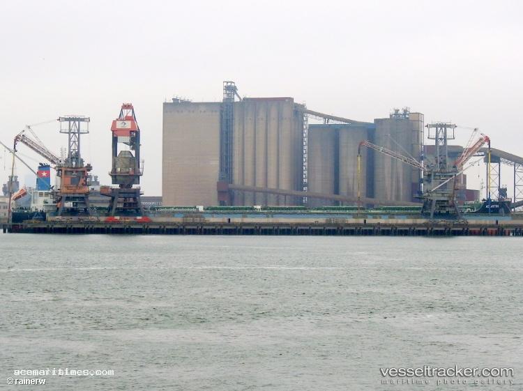 Ad-Astra - Bulk Carrier vessel registered in Marshall Islands
