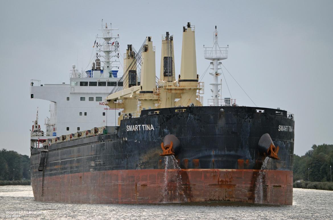 Vecco - Bulk Carrier vessel registered in Bahamas