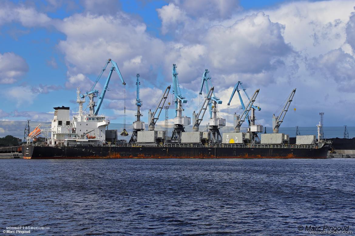 V-Uno - Bulk Carrier vessel registered in Malta