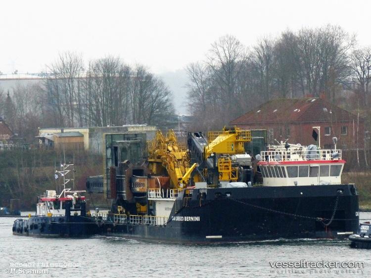 Gian-Lorenzo-Bernini - Dredger