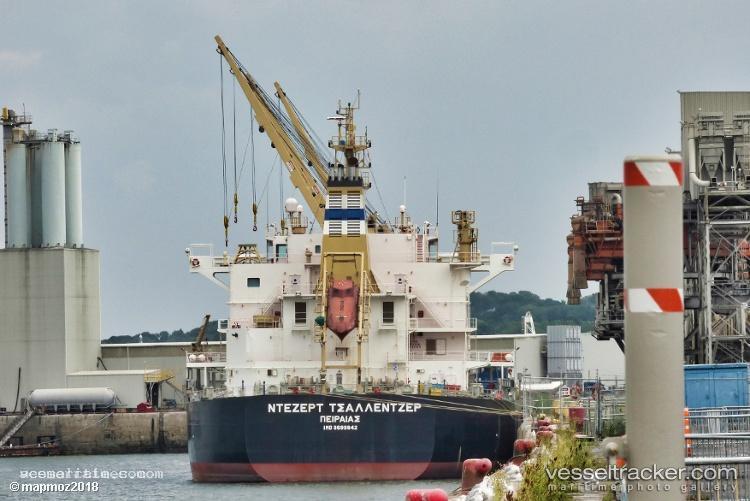 Desert-Challenger - Bulk Carrier vessel registered in Greece